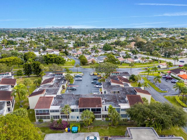 2540 Boundbrook Boulevard 209, Palm Springs, FL 33406