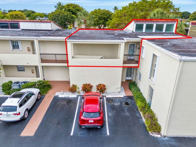 2540 Boundbrook Boulevard 209, Palm Springs, FL 33406