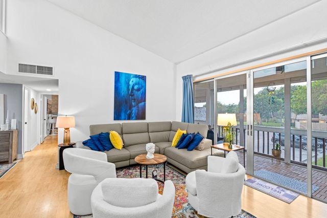 2540 Boundbrook Boulevard 209, Palm Springs, FL 33406