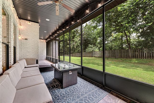 601 Chattin Circle, Bentonville, AR 72713