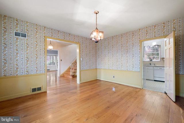 5 BLUE ROCK RD, Wilmington, DE 19809