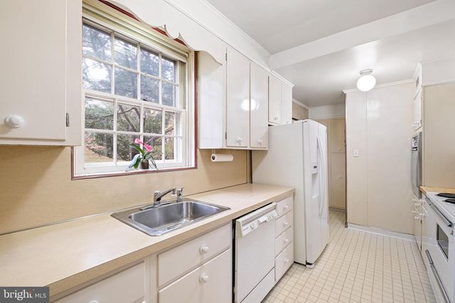 5 BLUE ROCK RD, Wilmington, DE 19809