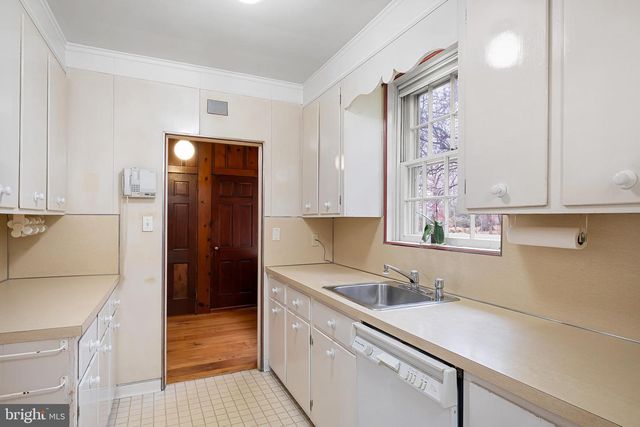 5 BLUE ROCK RD, Wilmington, DE 19809