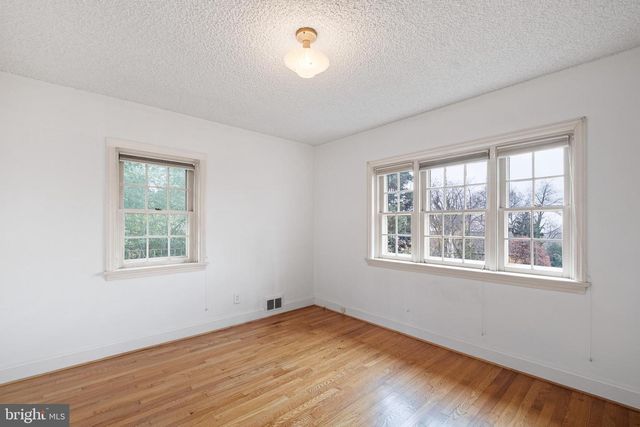 5 BLUE ROCK RD, Wilmington, DE 19809