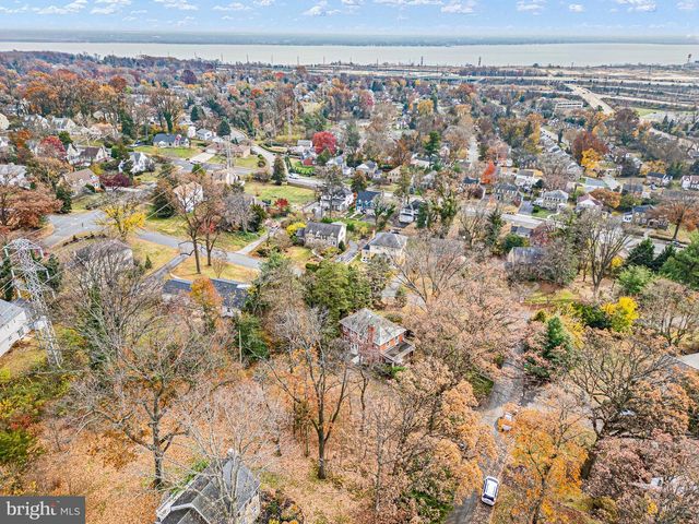 5 BLUE ROCK RD, Wilmington, DE 19809