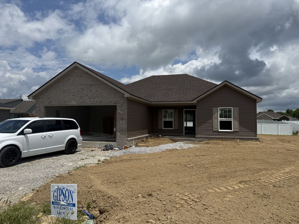 75 Hilltop St, Manchester, TN 37355