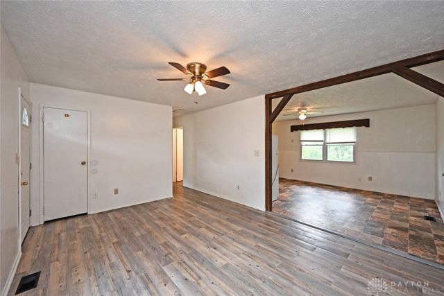 16 Harding Court, Franklin, OH 45005