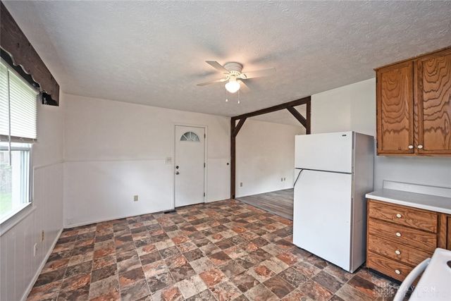 16 Harding Court, Franklin, OH 45005