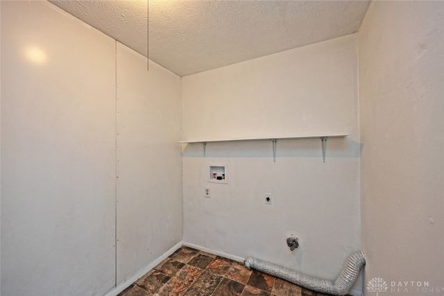 16 Harding Court, Franklin, OH 45005