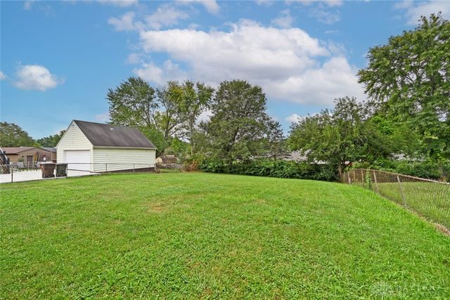 16 Harding Court, Franklin, OH 45005