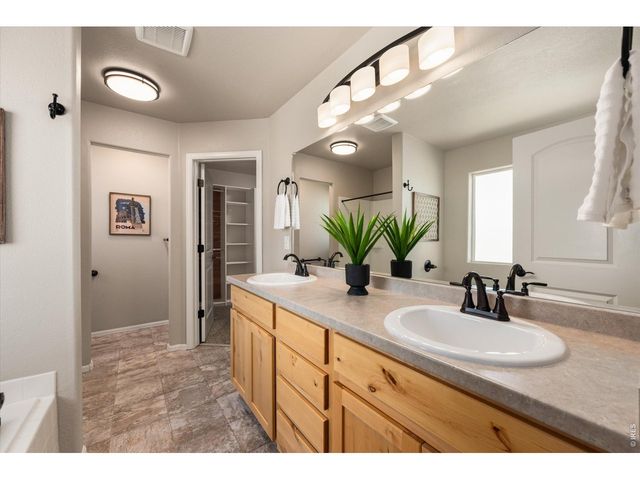 4693 Mountain Sky Ct, Johnstown, CO 80534