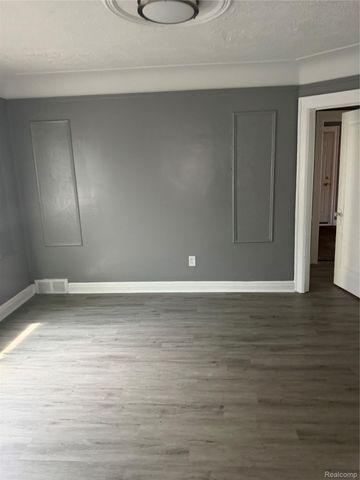 15443 Whitcomb Street, Detroit, MI 48227