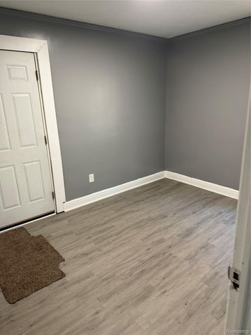 15443 Whitcomb Street, Detroit, MI 48227