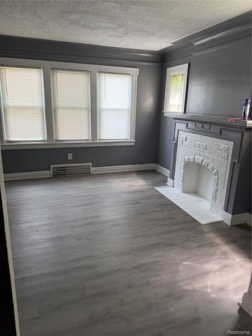 15443 Whitcomb Street, Detroit, MI 48227