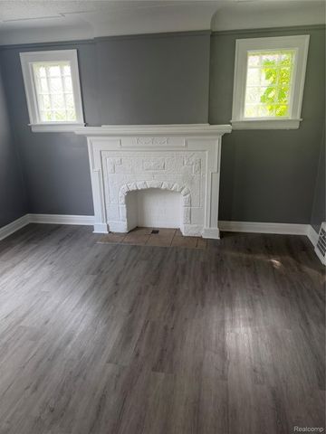 15443 Whitcomb Street, Detroit, MI 48227
