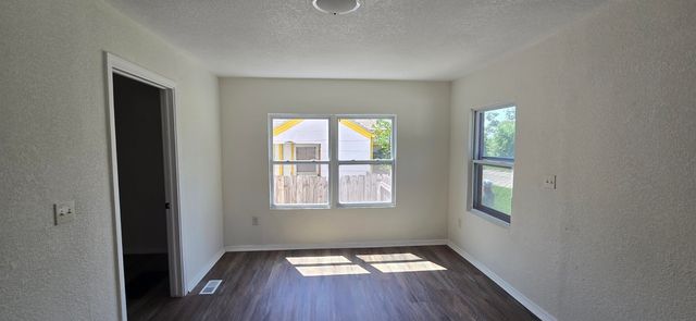 2503 E Mossman, Wichita, KS 67214