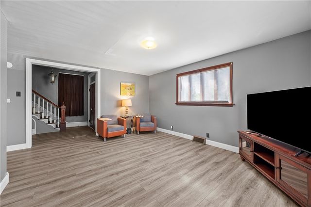 1276 Willowbrook Road, Rostraver, PA 15012