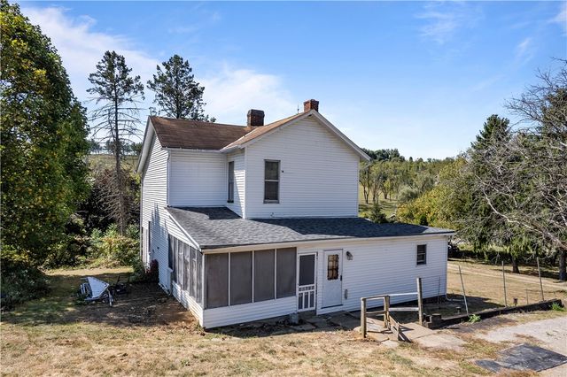 1276 Willowbrook Road, Rostraver, PA 15012