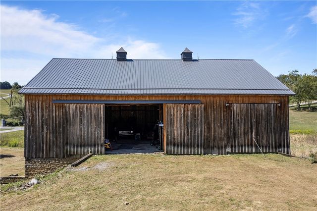 1276 Willowbrook Road, Rostraver, PA 15012