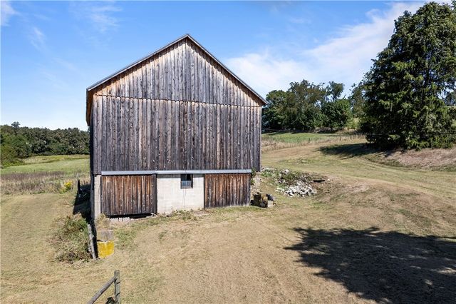 1276 Willowbrook Road, Rostraver, PA 15012