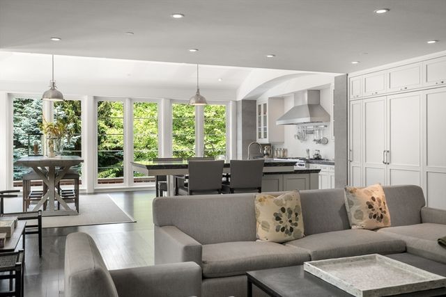 1014 Boylston Street, Brookline, MA 02467