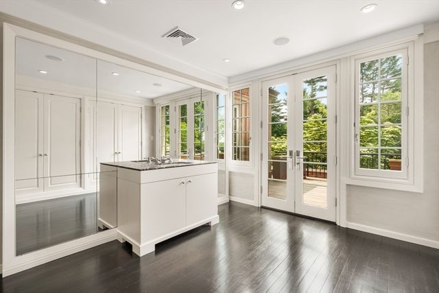 1014 Boylston Street, Brookline, MA 02467