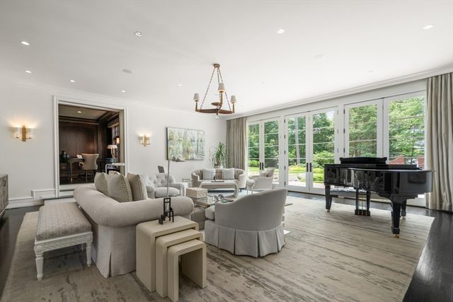 1014 Boylston Street, Brookline, MA 02467