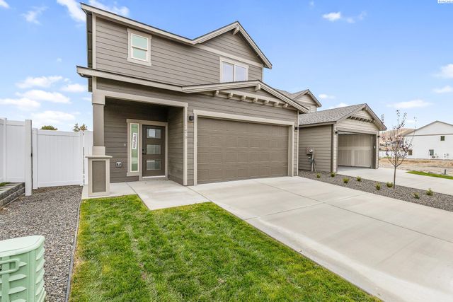 7479 Grapevine Ct, West Richland, WA 99353