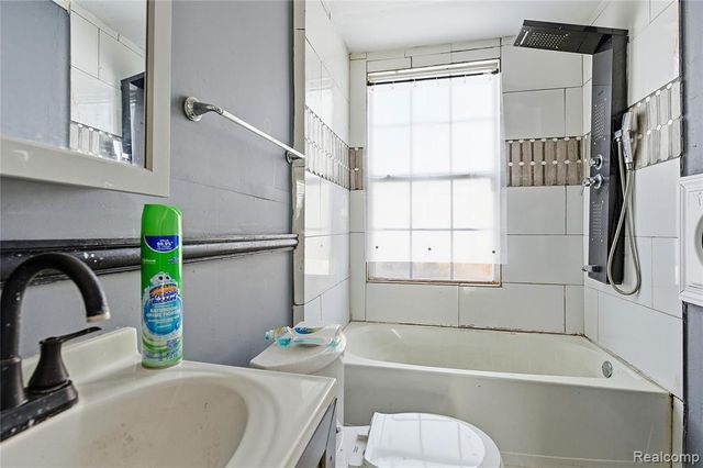 14819 Wildemere Street, Detroit, MI 48238