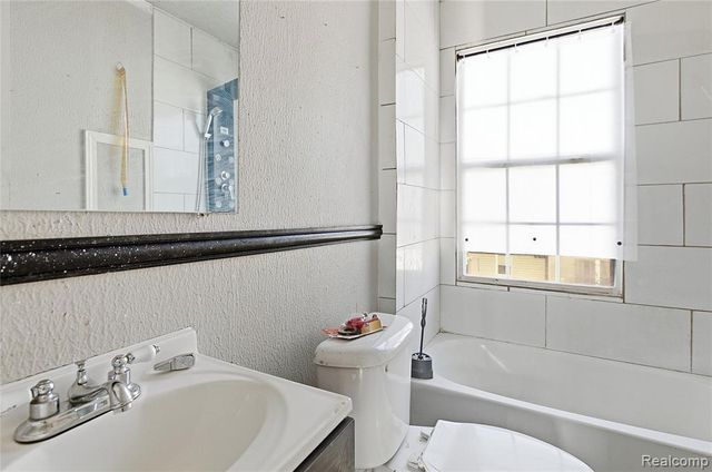 14819 Wildemere Street, Detroit, MI 48238