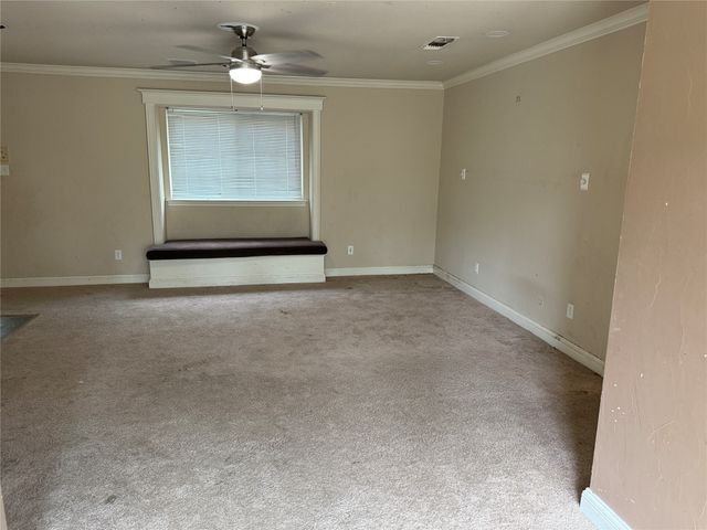1816 Woodridge Drive, Arlington, TX 76013