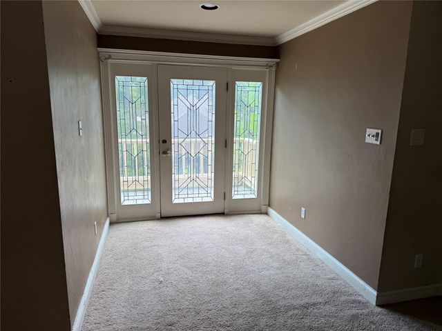 1816 Woodridge Drive, Arlington, TX 76013