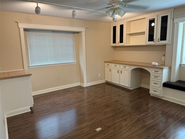 1816 Woodridge Drive, Arlington, TX 76013