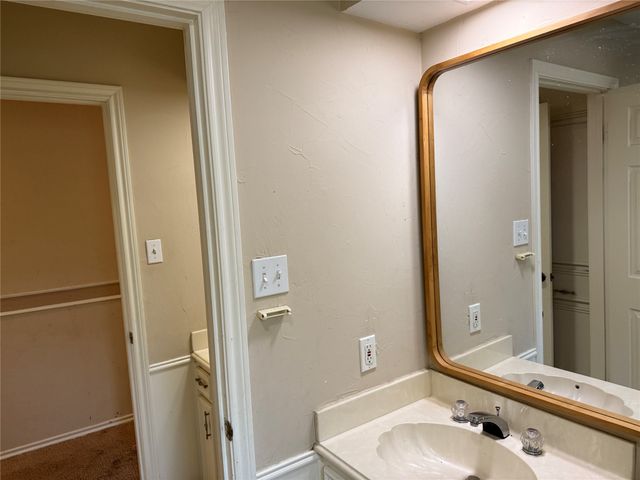 1816 Woodridge Drive, Arlington, TX 76013