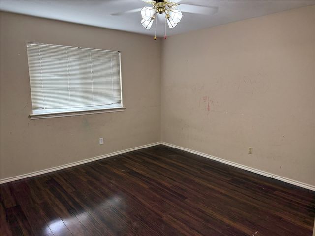 1816 Woodridge Drive, Arlington, TX 76013