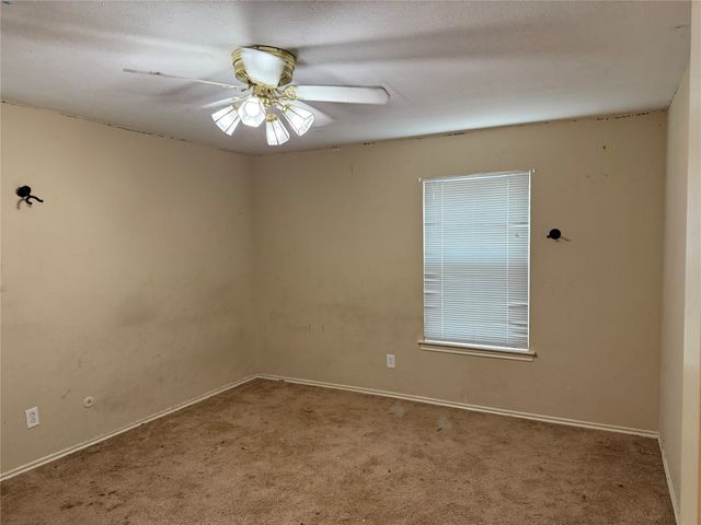 1816 Woodridge Drive, Arlington, TX 76013