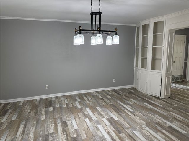 1816 Woodridge Drive, Arlington, TX 76013