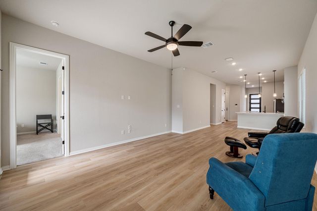 381 Darley Oak DR, Dripping Springs, TX 78620