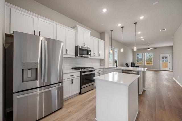 381 Darley Oak DR, Dripping Springs, TX 78620