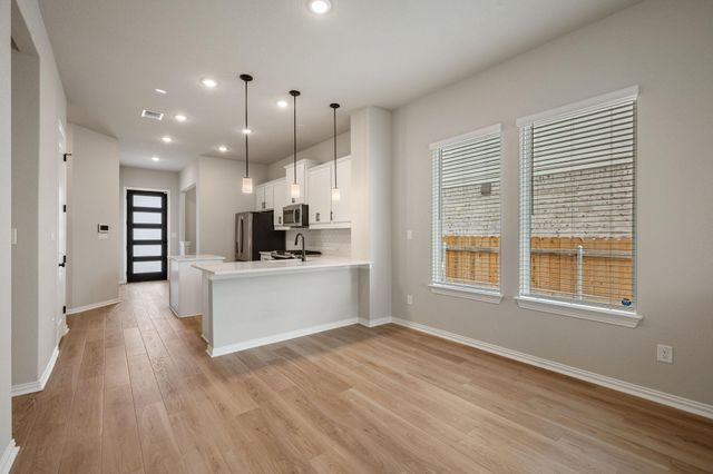 381 Darley Oak DR, Dripping Springs, TX 78620