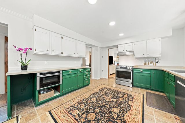 138 Chaparral Drive, Apple Valley, MN 55124