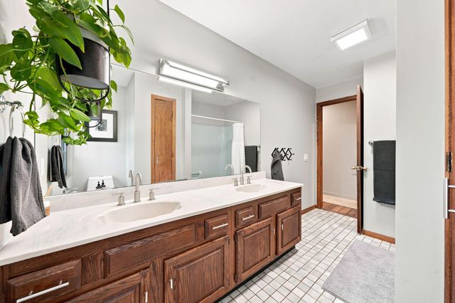 138 Chaparral Drive, Apple Valley, MN 55124