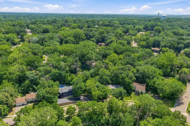 138 Chaparral Drive, Apple Valley, MN 55124