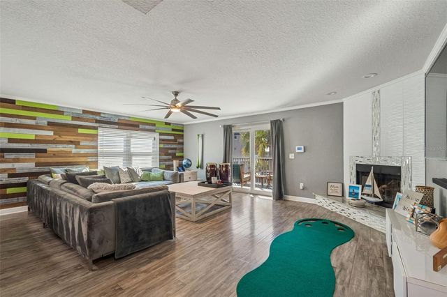 1117 PINELLAS BAYWAY S 301, St Petersburg, FL 33715