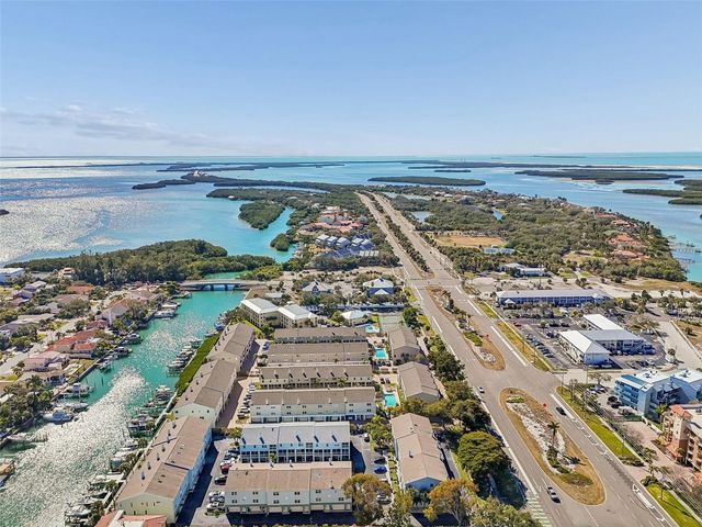1117 PINELLAS BAYWAY S 301, St Petersburg, FL 33715
