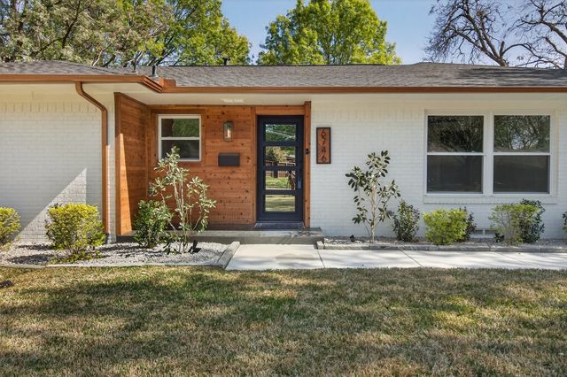 6746 Braeburn Drive, Dallas, TX 75214