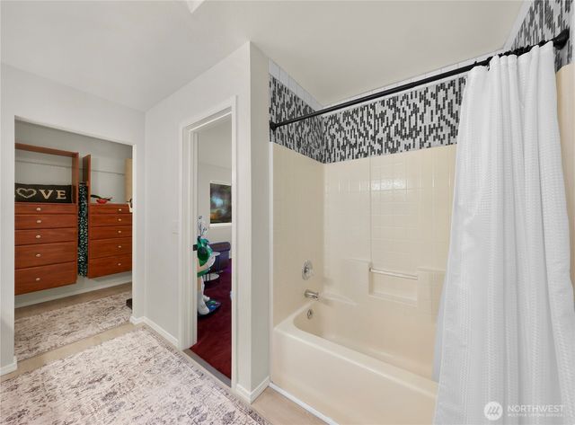 31528 W Lake Ketchum Road, Stanwood, WA 98292