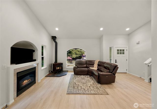31528 W Lake Ketchum Road, Stanwood, WA 98292