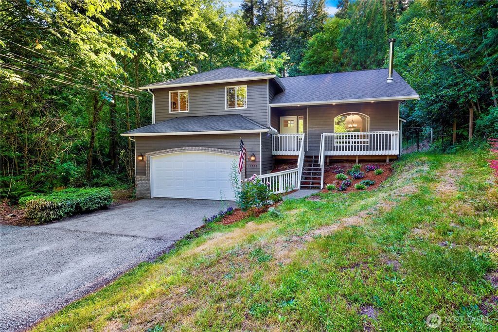 31528 W Lake Ketchum Road, Stanwood, WA 98292