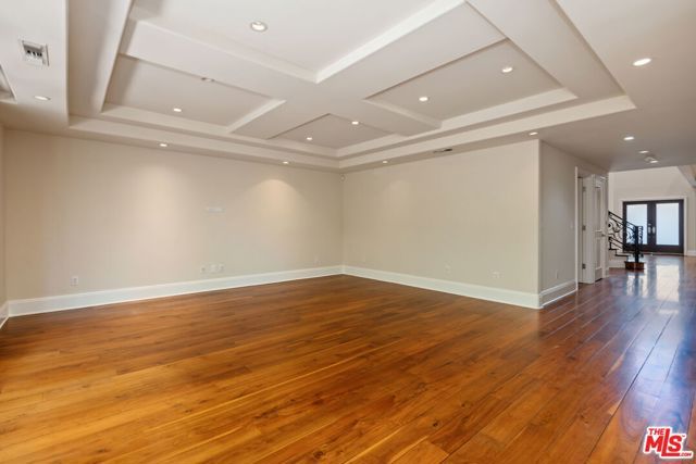 419 N Laurel Avenue, Los Angeles, CA 90048